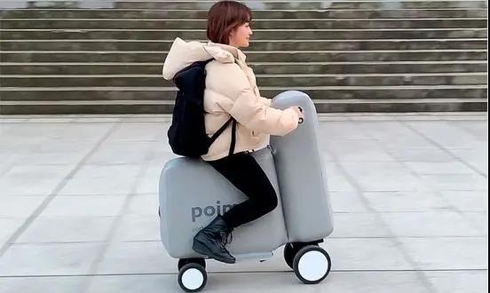 东京大学发出一款可充气电动车，折叠后可放背包里